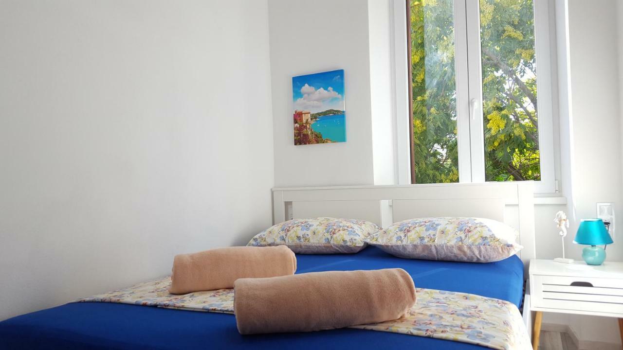 Apartment Imperia *** Pula Buitenkant foto
