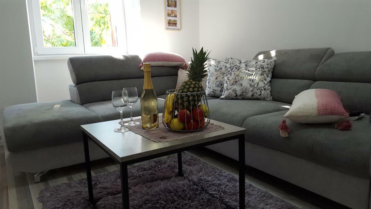 Apartment Imperia *** Pula Buitenkant foto