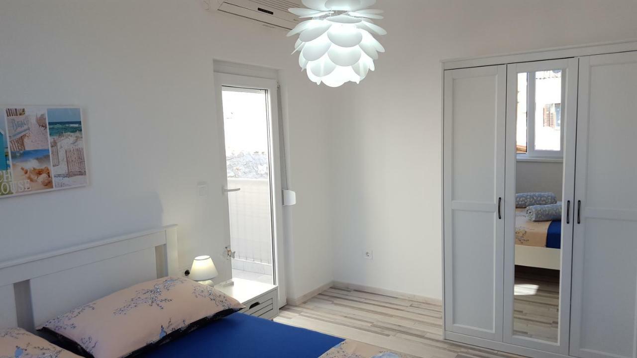 Apartment Imperia *** Pula Buitenkant foto