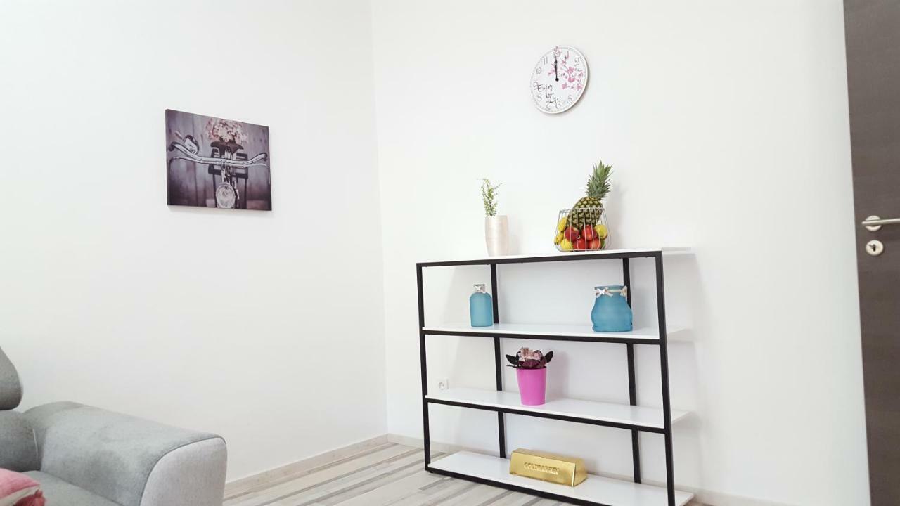 Apartment Imperia *** Pula Buitenkant foto