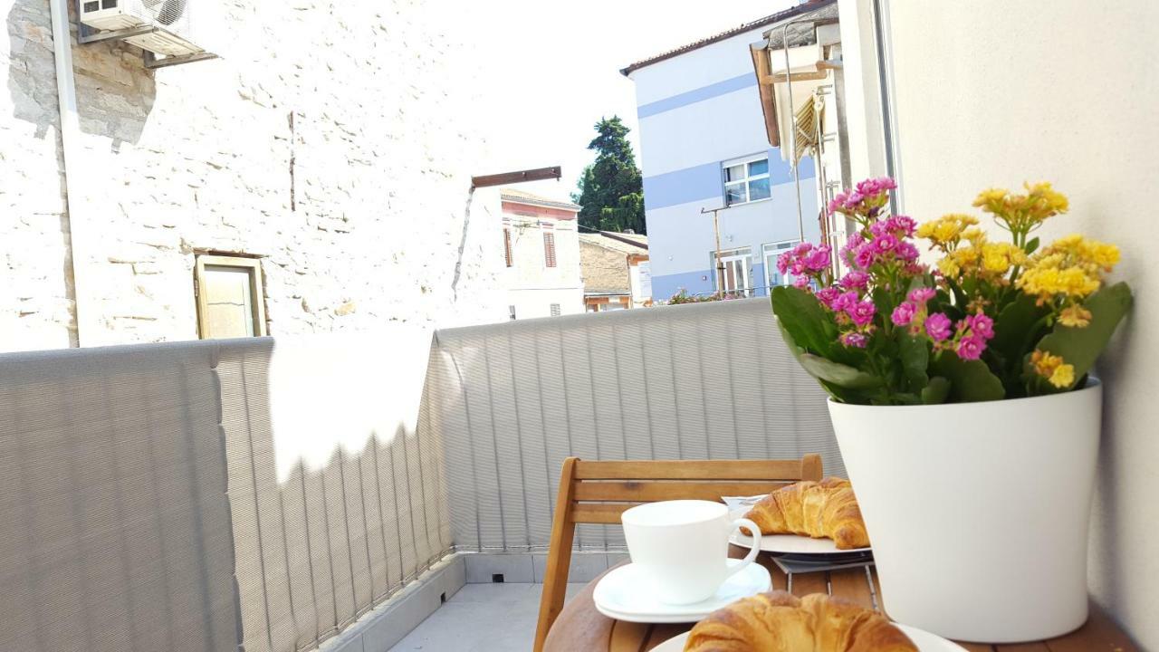 Apartment Imperia *** Pula Buitenkant foto